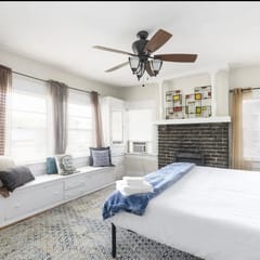 Sleeps 12 • Budget-Friendly Downtown Birmingham Crew House