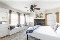 Sleeps 12 • Budget-Friendly Downtown Birmingham Crew House - Image 4