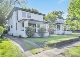 Sleeps 12 • Budget-Friendly Downtown Birmingham Crew House - Image 2
