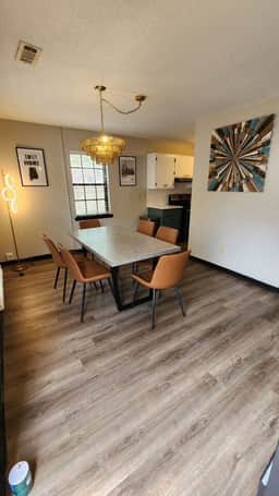 Cute Townhouse on 17th - Image 2
