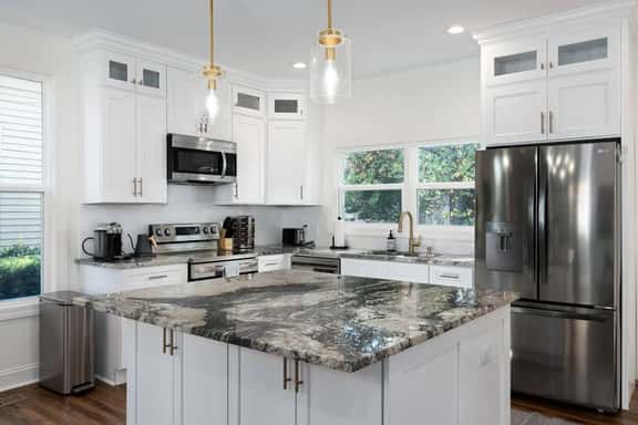 Modern Bham Reno on 2nd - Sleeps 10 - Image 1