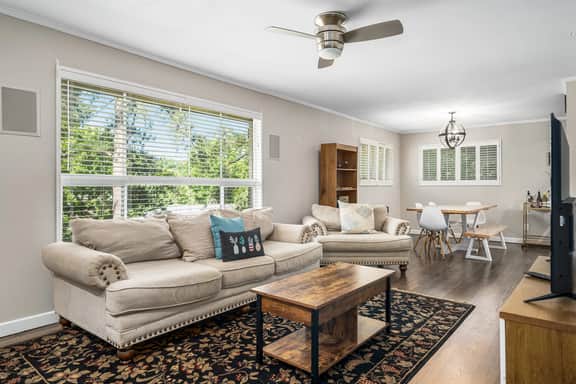 3br in Crestwood minutes from Downtown - Image 2