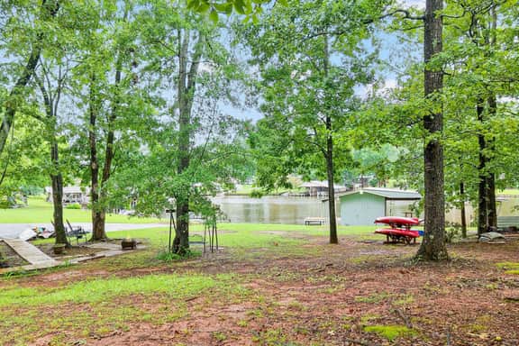 River Drive Lodge - Image 2