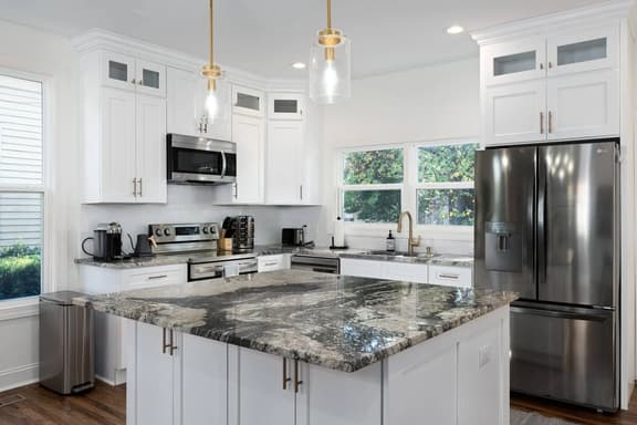 Modern Bham Reno on 2nd - Sleeps 10 - Image 1